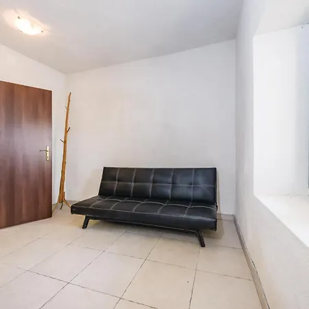 4 Bedroom Gorgeous In Polaca