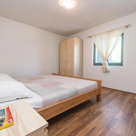 Ferienhaus 4 Bedroom Gorgeous Home In Polaca *